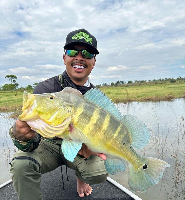 Volante Allan aproveitou o tempo livre para pescar