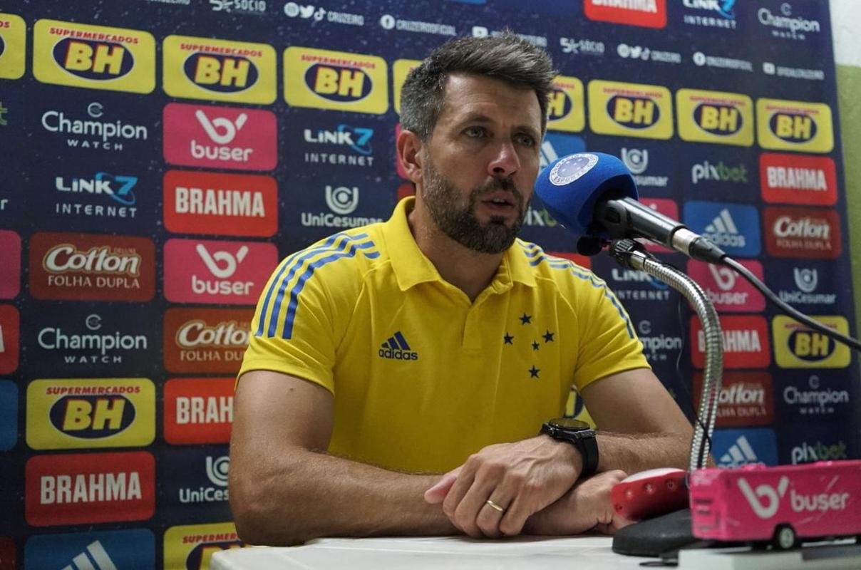 Fotos do jogo entre Caldense e Cruzeiro