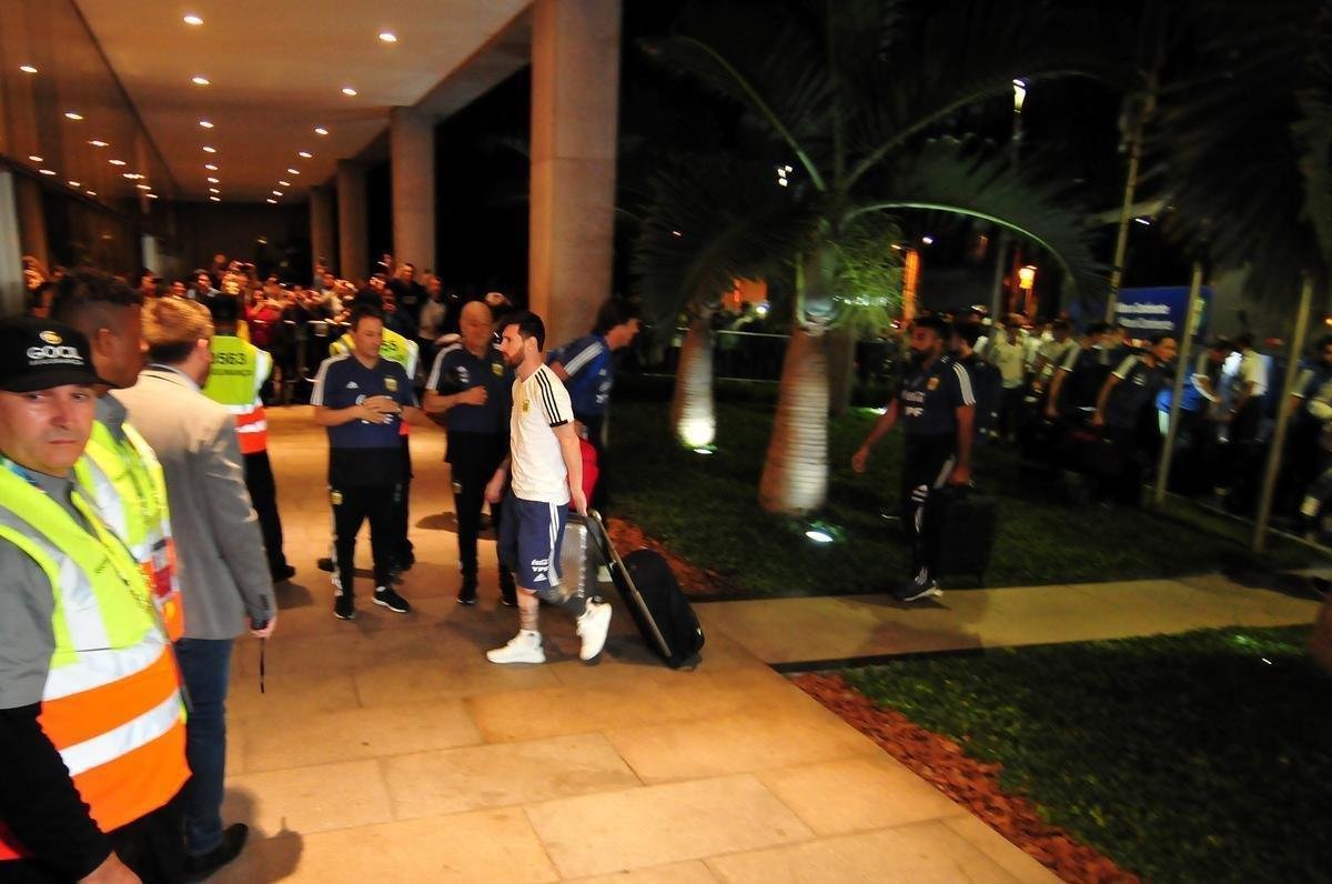 Aps derrota, Argentina chega a Belo Horizonte