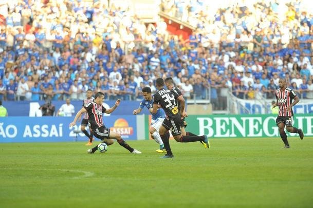 Fotos do jogo entre Cruzeiro e So Paulo