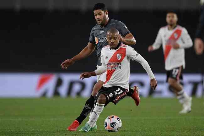 De La Cruz era dvida por questes fsicas, mas viaja ao Brasil para Atltico x River