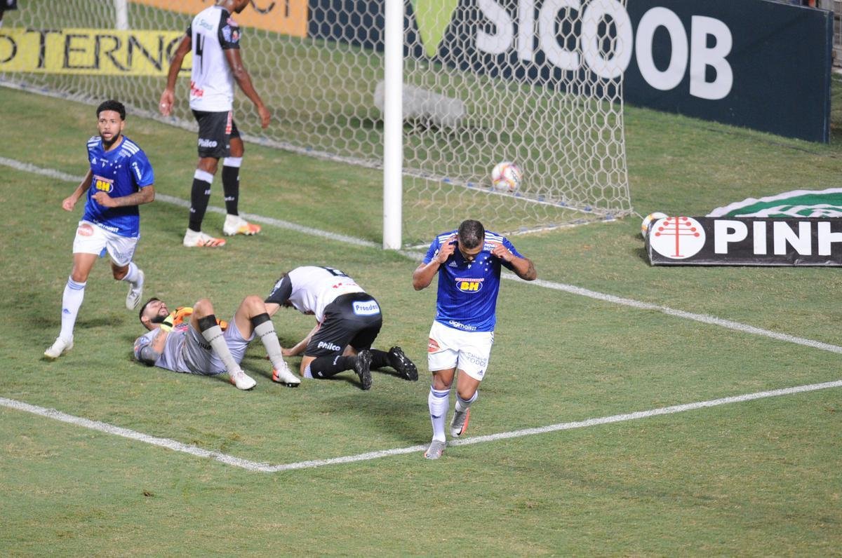 Cruzeiro x Operrio: fotos do jogo pela 36 rodada da Srie B