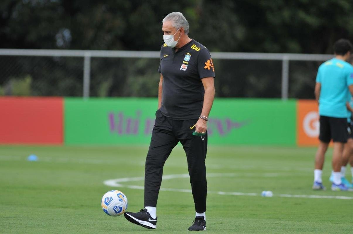 Seleo Brasileira realizou treinamento na tarde deste sbado (29/1) na Toca da Raposa II