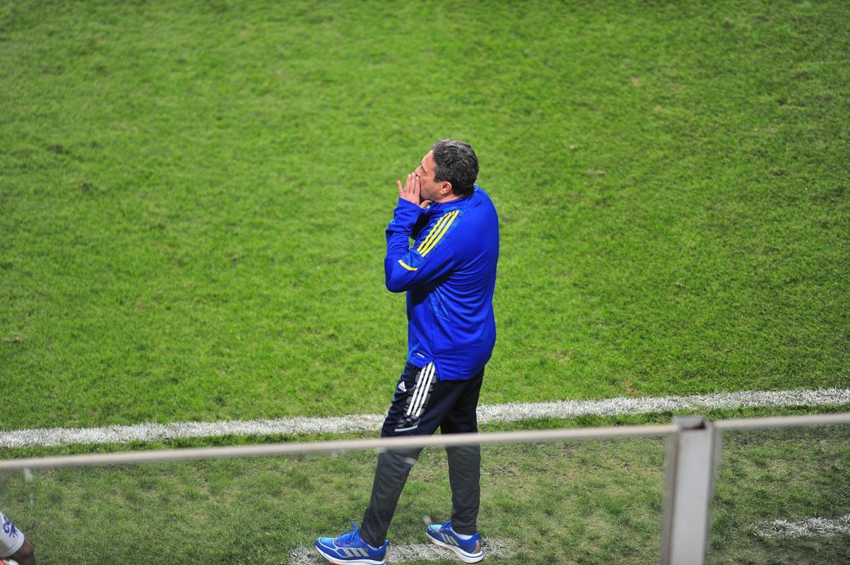 Fotos do duelo entre Cruzeiro e Vitria, no Independncia, em Belo Horizonte, pela 17 rodada da Srie B do Campeonato Brasileiro