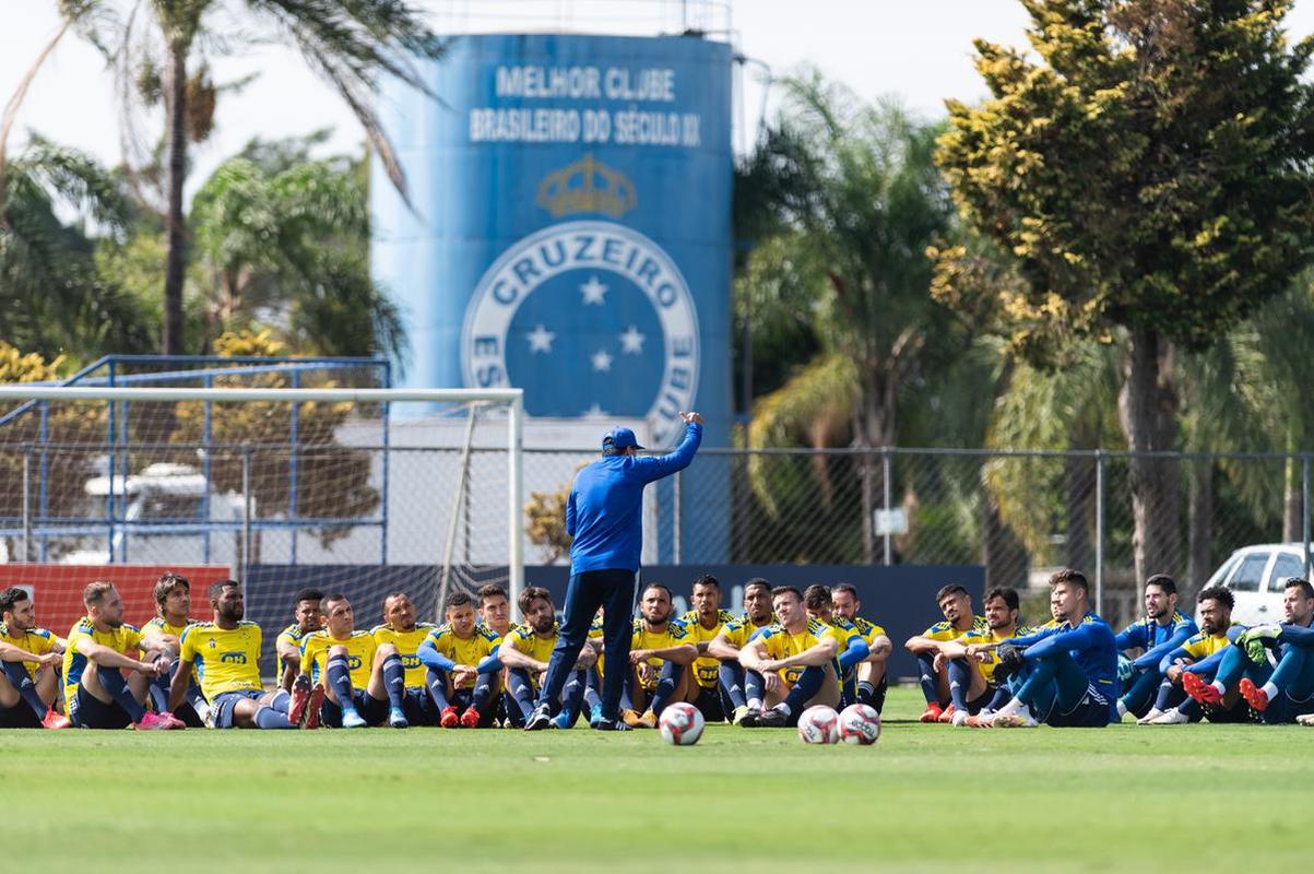 Fotos do treino do Cruzeiro desta sexta-feira na Toca II
