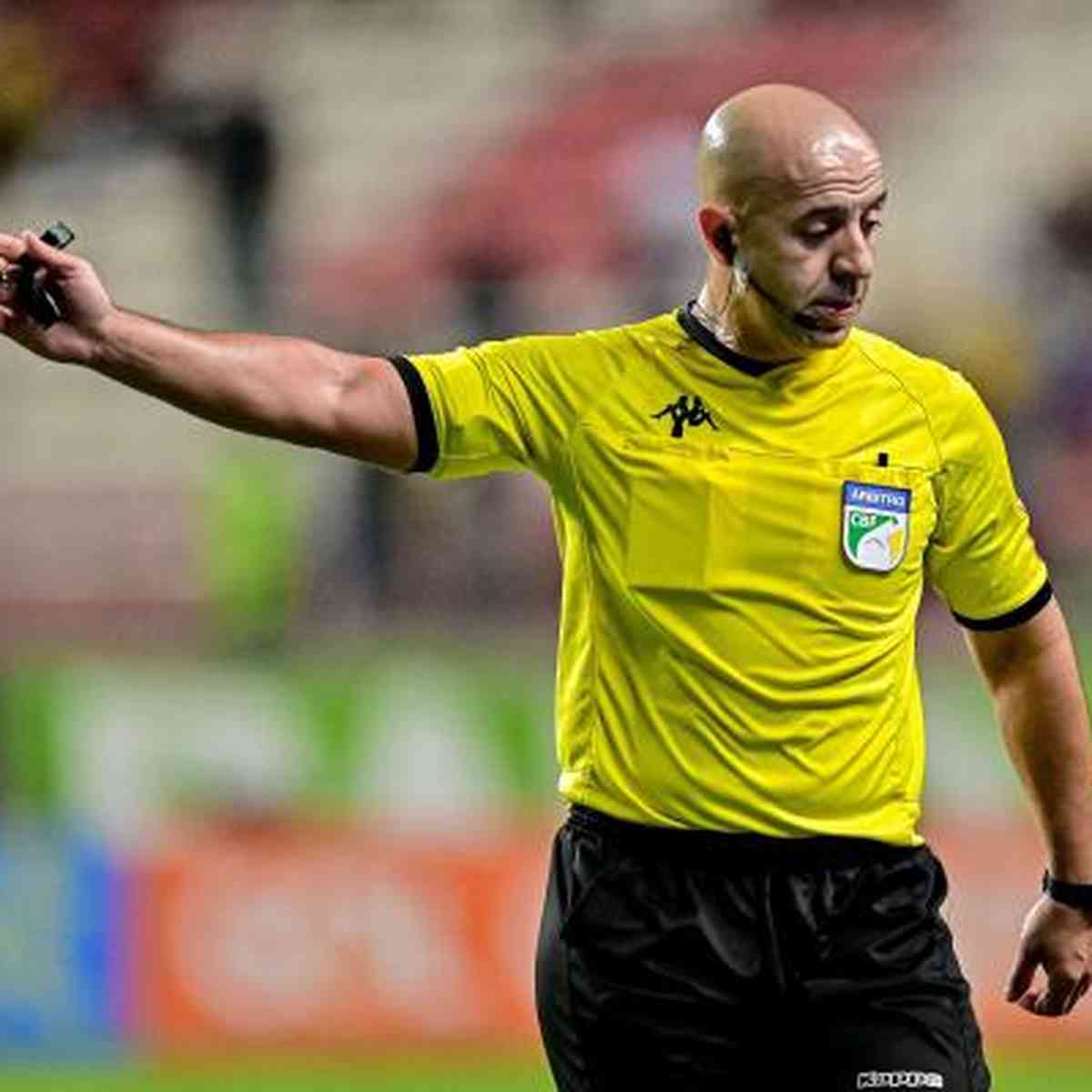 Brasileirão 2023: Flamengo vai à CBF reclamar da arbitragem do empate com o  Palmeiras