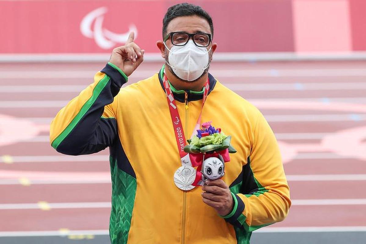 Marco Aurlio Borges levou a prata no arremesso de peso da classe F57