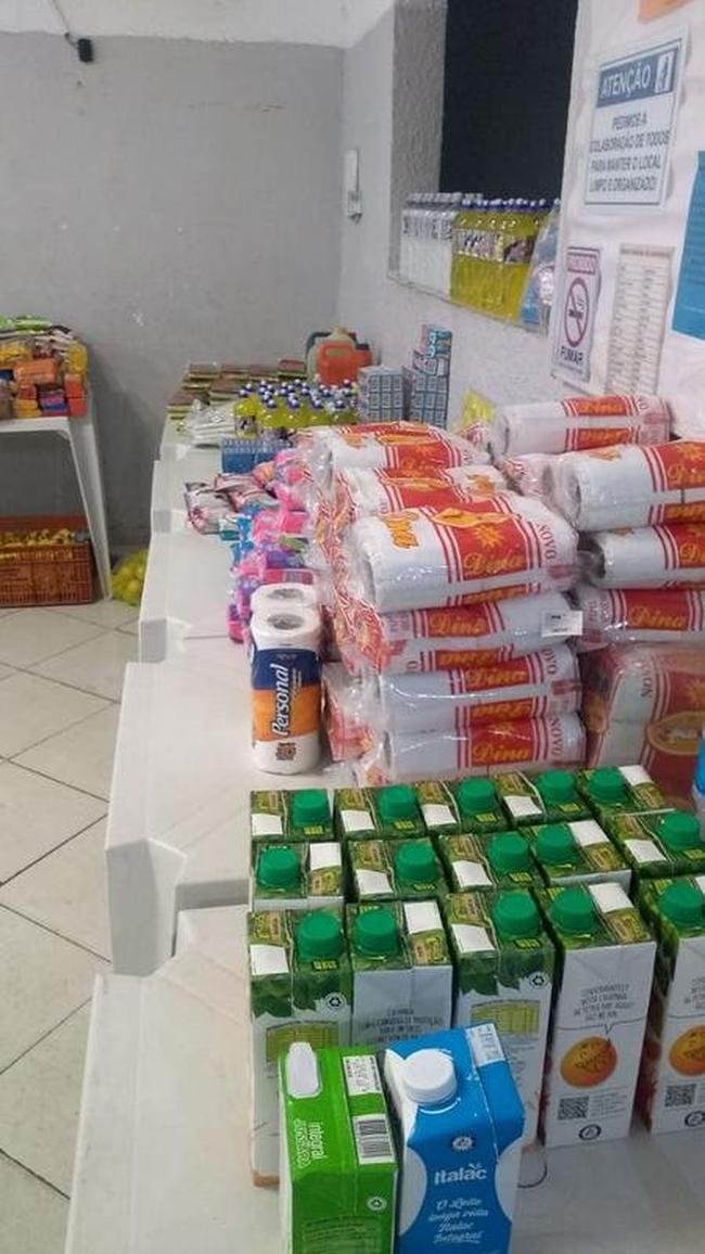 Bremer doou 200 cestas b�sicas em Tabo�o da Serra, em S�o Paulo