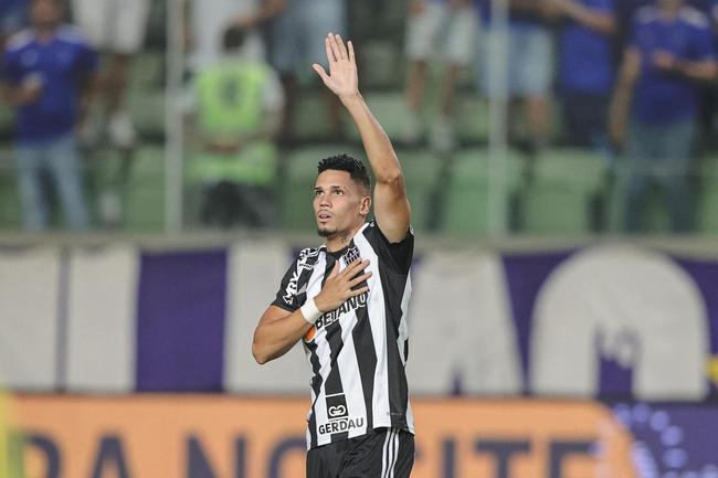 Paulinho (atacante): taxa de 400 mil euros por empréstimo junto ao Bayer Leverkusen, da Alemanha; cerca de R$ 2,1 milhões na cotação da data do anúncio. Assinará contrato definitivo no meio do ano.