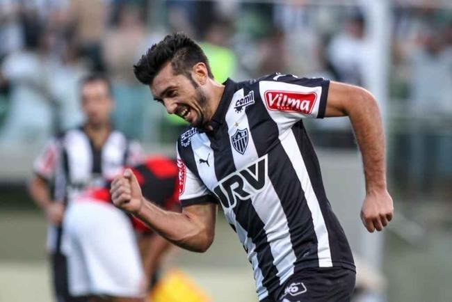 Em 2015, o Flamengo voltou a jogar contra o Atltico no Independncia e teve nova goleada: 4 a 1 para o Galo, com show de Dtolo, que participou dos quatro gols: cruzamento para gol contra de Marcelo, duas assistncias para Jemerson e um golao, com direito a caneta em Par. Nesse jogo, o goleiro Victor ainda defendeu um pnalti.