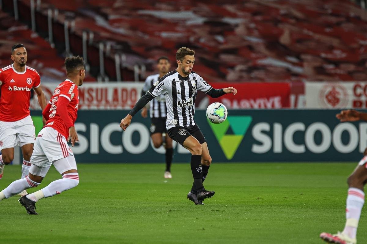 Fotos do duelo entre Internacional e Atltico, neste sbado, no Beira-Rio, em Porto Alegre, pela quinta rodada do Brasileiro