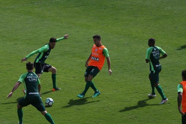 Amrica se prepara para enfrentar o Cruzeiro, nesta quinta-feira, s 19h30, pela 13 rodada do Brasileiro