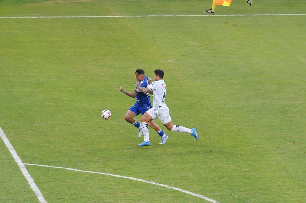 Fotos do jogo entre Cruzeiro e Ponte Preta, no Mineiro, em Belo Horizonte, pela 13 rodada da Srie B do Brasileiro