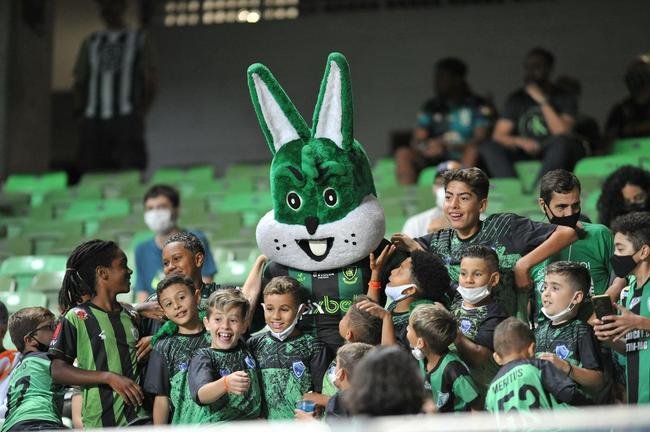 Fotos do jogo entre Amrica e Atltico-GO, no Independncia, em BH, pela 33 rodada do Campeonato Brasileiro de 2021