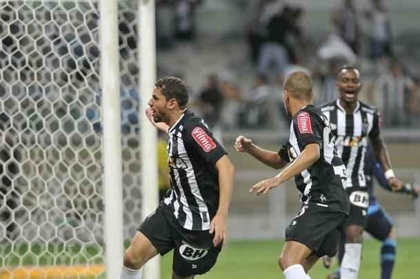 Gabriel marcou o gol de honra do Galo no Mineiro, no primeiro duelo da final, diminuindo para 2 a 1