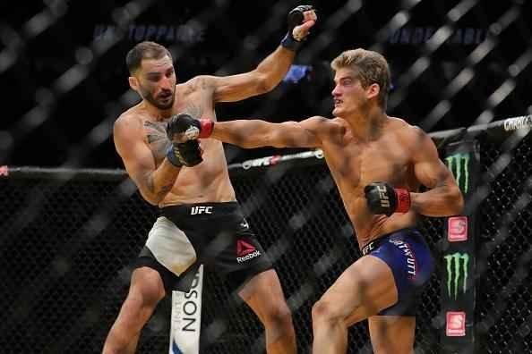 Imagens do histrico UFC 200, que lotou a nova T-Mobile Arena, em Las Vegas