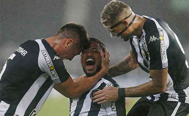 Diego Gonalves tirou o Botafogo do sufoco e marcou o gol da vitria no Nilton Santos 