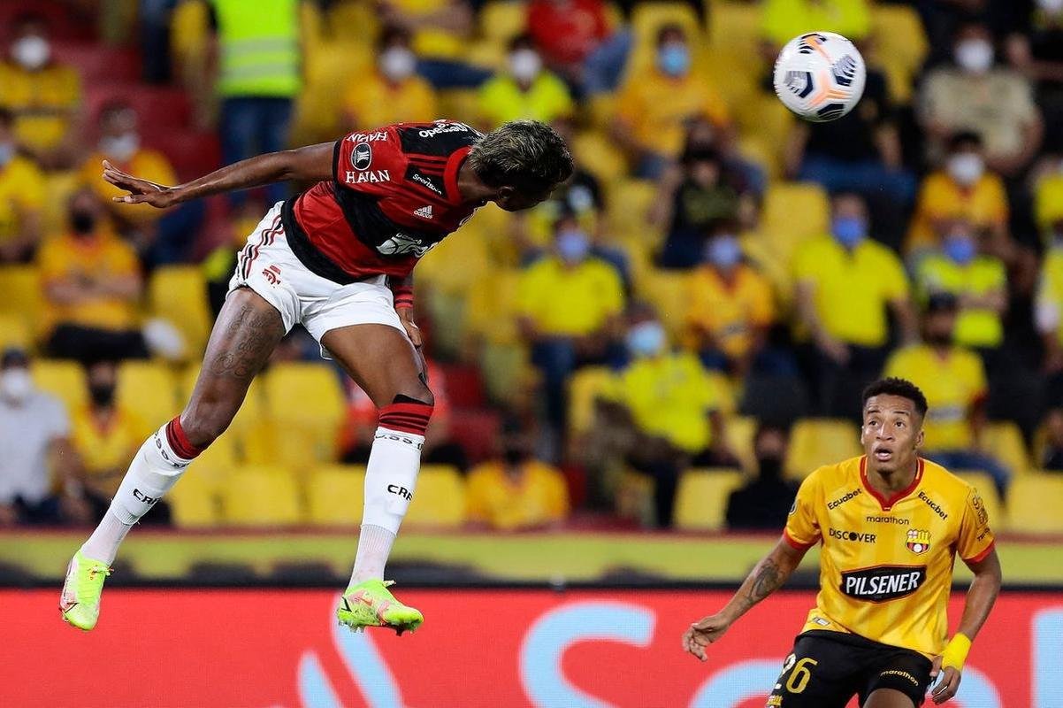 Flamengo vence Barcelona de Guayaquil novamente e vai  final da Copa Libertadores para enfrentar o Palmeiras. Deciso ser em Montevidu, no Uruguai, em 27 de novembro