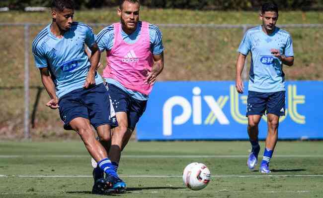 Cruzeiro treina em preparação para o jogo contra o Sport