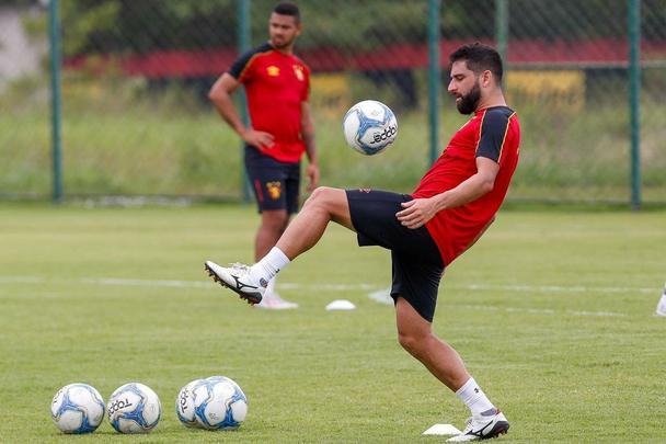 Equipe rubro-negra em preparação para jogo diante do Bragantino-SP, no próximo sábado