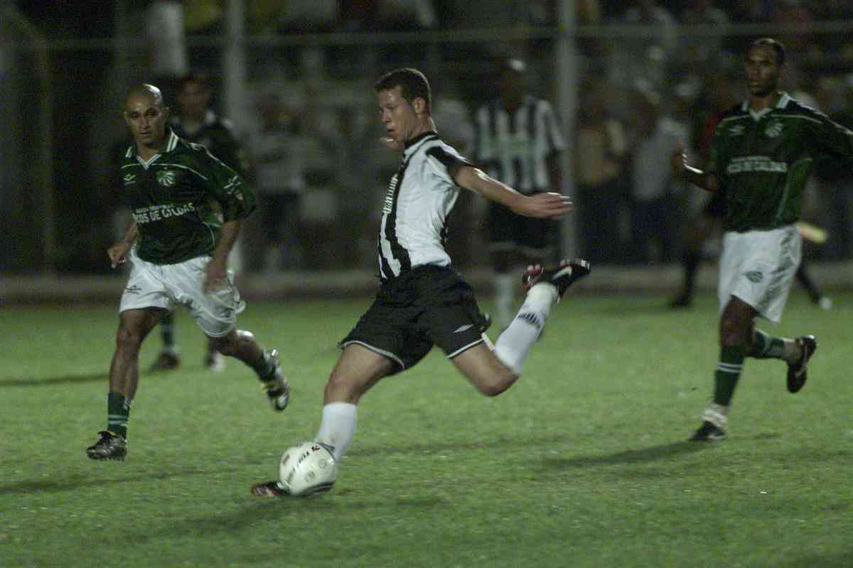 Semifinal do Campeonato Mineiro de 2004: Atltico venceu a Caldense no primeiro jogo, fora de casa, por 3 a 0, e no segundo jogo, em casa, por 3 a 1.