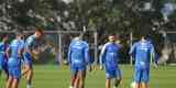 Fotos do primeiro treino de Abel Braga na Toca da Raposa II. Tcnico foi apresentado pelo Cruzeiro neste sbado e dirigir a equipe na segunda, s 20h, diante do Gois, no Serra Dourada, pela 22 rodada do Campeonato Brasileiro