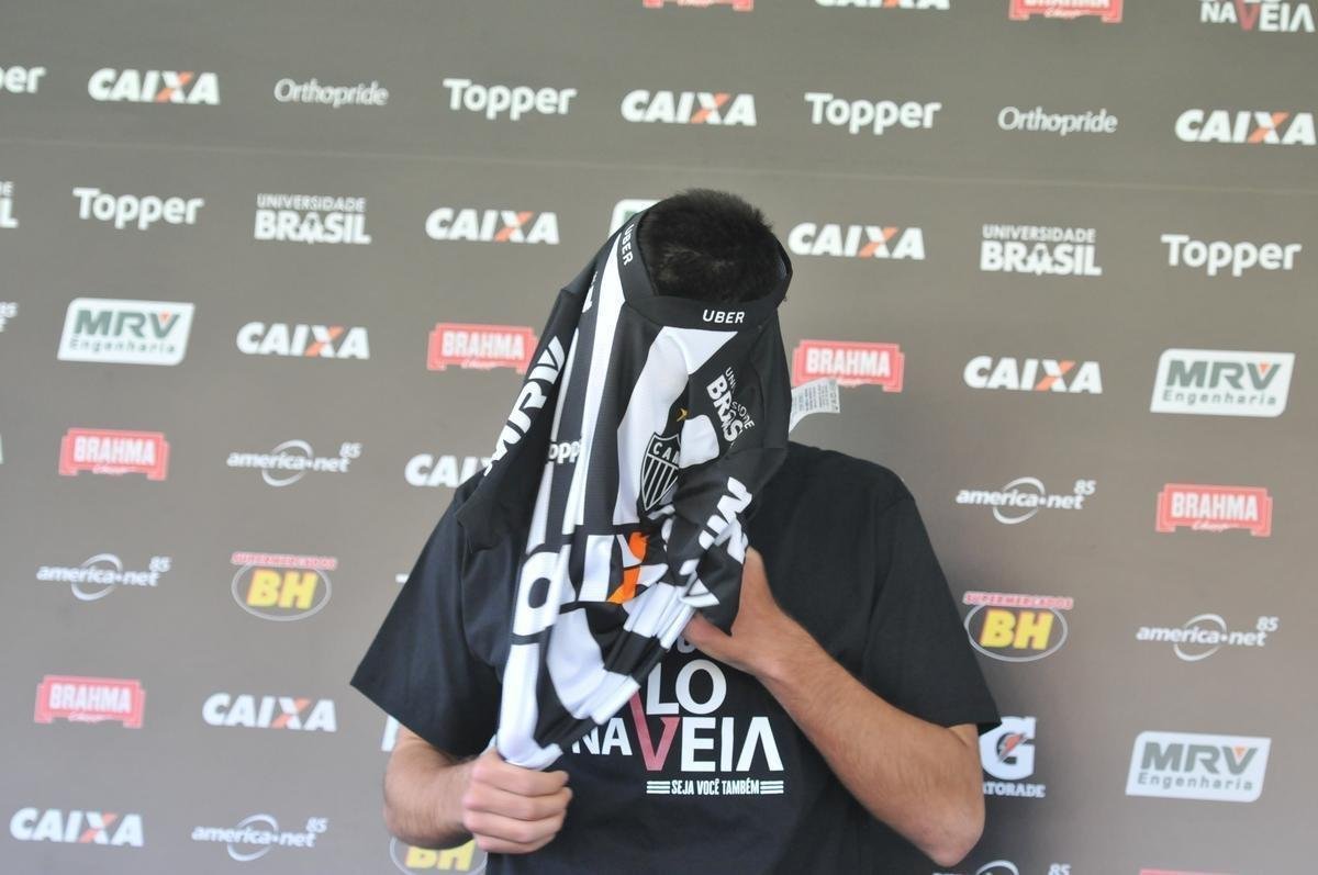 Veja imagens da apresentao de Martn Rea no Atltico