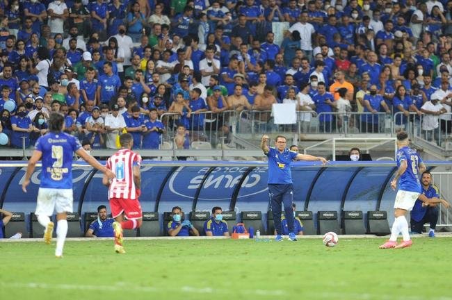 Fotos do jogo entre Cruzeiro e Nutico, no Mineiro, que marcou as despedidas de Rafael Sobis e Ariel Cabra.