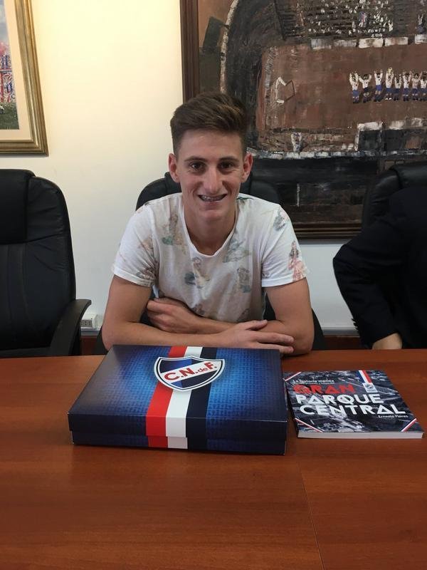 Facundo Waller - meia se transferiu do Plaza Colonia para o Nacional