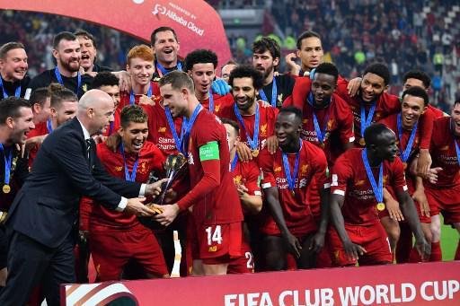 Premiao e festa do Liverpool, campeo mundial sobre o Flamengo