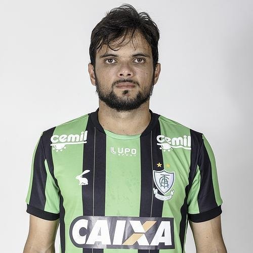 Norberto (lateral-direito) -  contrato at o fim de 2018