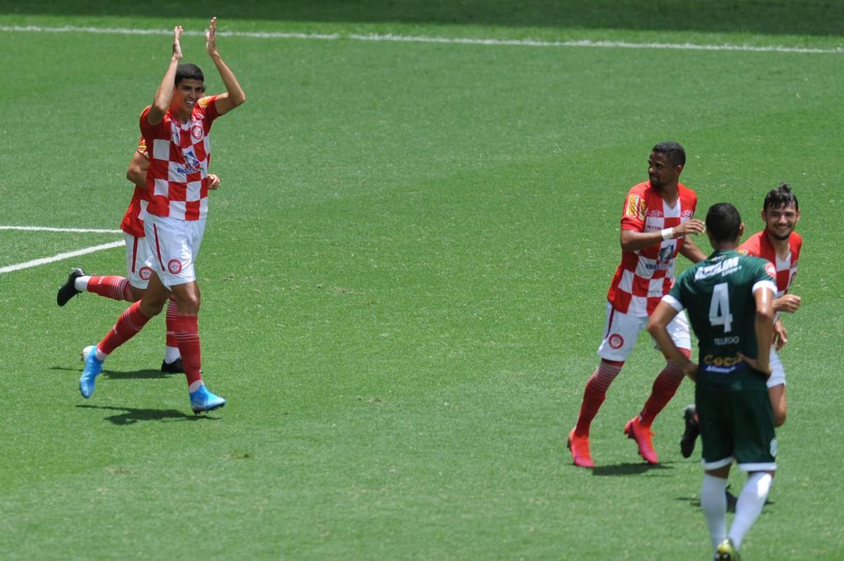 Fotos da vitria do Tombense sobre o Uberlndia pela final da Recopa Mineira