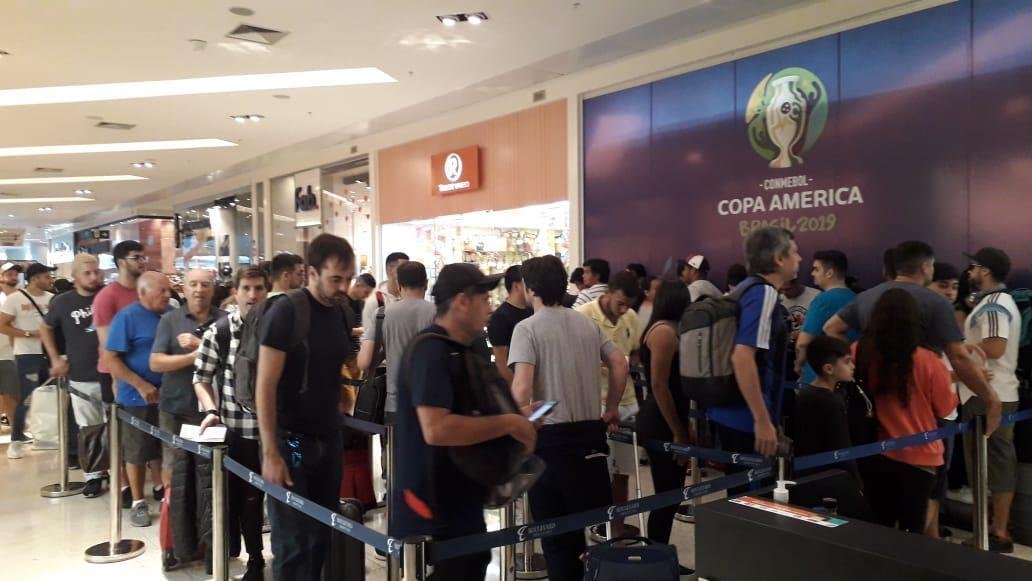 Movimentao na troca de ingressos para Copa Amrica em Belo Horizonte