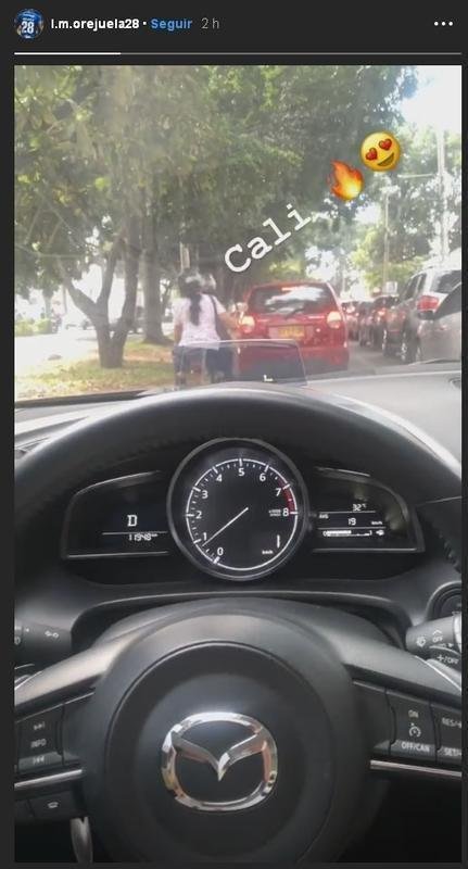 Em recuperao de leso no joelho esquerdo, Orejuela publicou stories dirigindo pelas ruas de Cali, na Colmbia