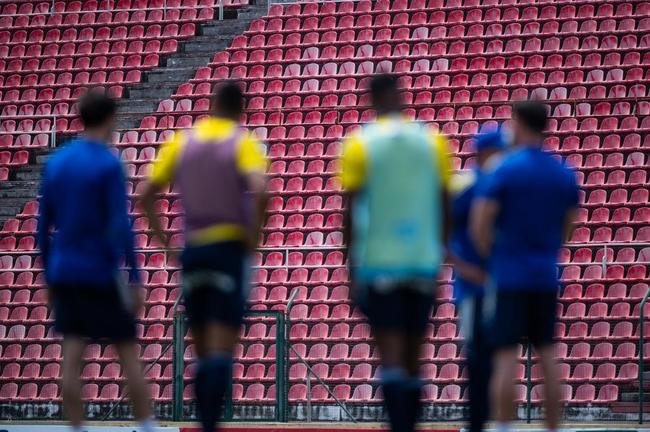 Fotos do treino do Cruzeiro na Arena do Jacar, em Sete Lagoas. Time fechou a preparao para enfrentar a Ponte Preta, s 11h deste sbado, pela 23 rodada da Srie B