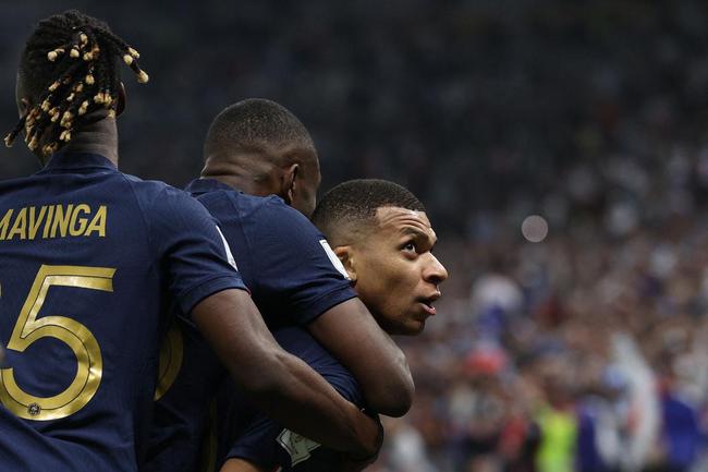 Mbapp faz o primeiro gol da Frana na final contra a Argentina e reduz vantagem do rival para 2 a 1. O francs cobrou pnalti cometido por Otamendi