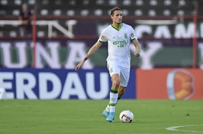 Fotos do jogo entre Pouso Alegre e Amrica