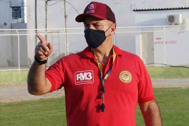 Tcnico Carlos Rabelo far sua estreia no comando da Juazeirense