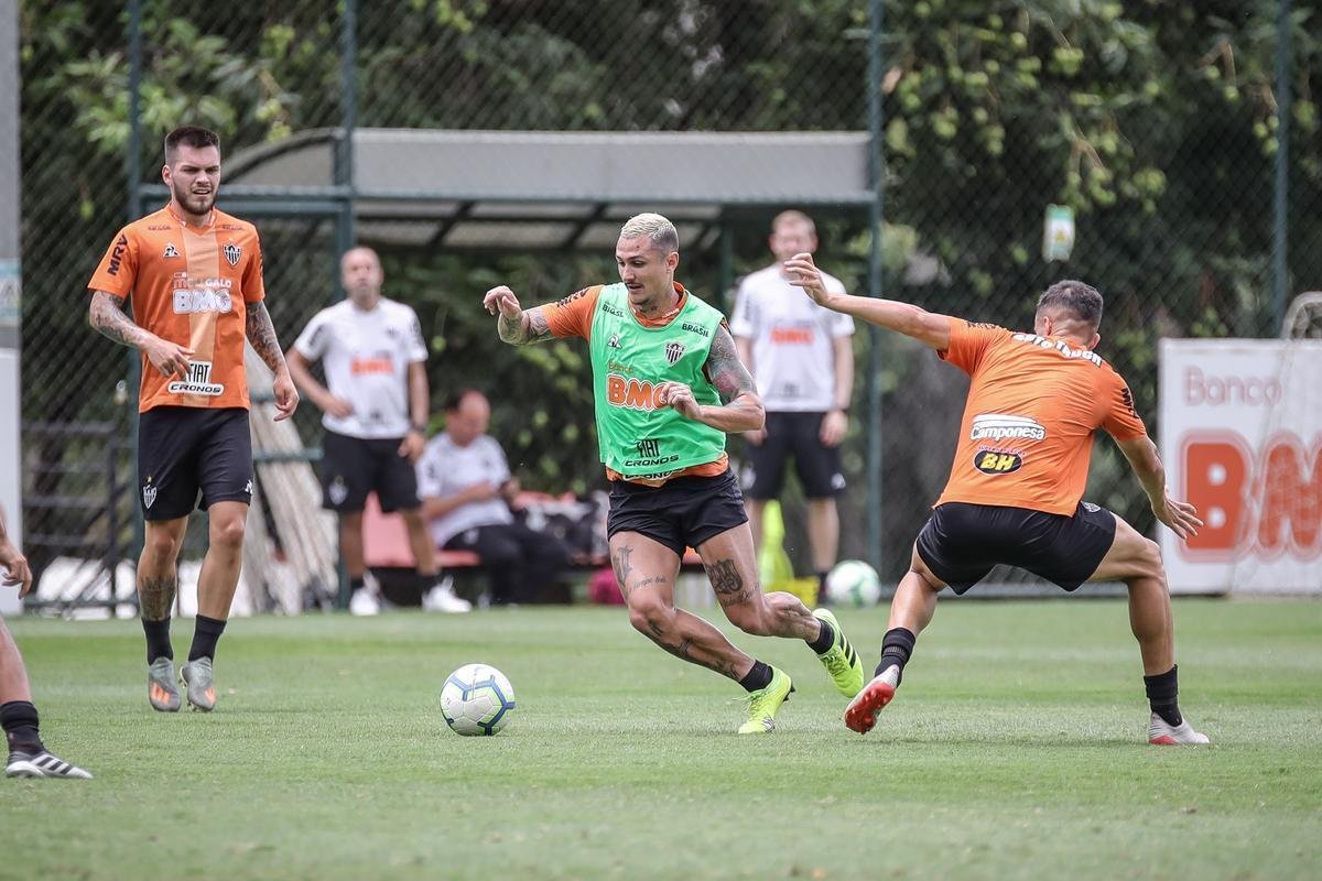 Com Sette Cmara em campo, Atltico se prepara para jogo contra o So Paulo