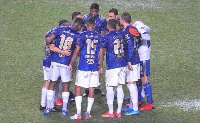 Cruzeiro empatou por 0 a 0 com o Vila Nova na ltima segunda-feira