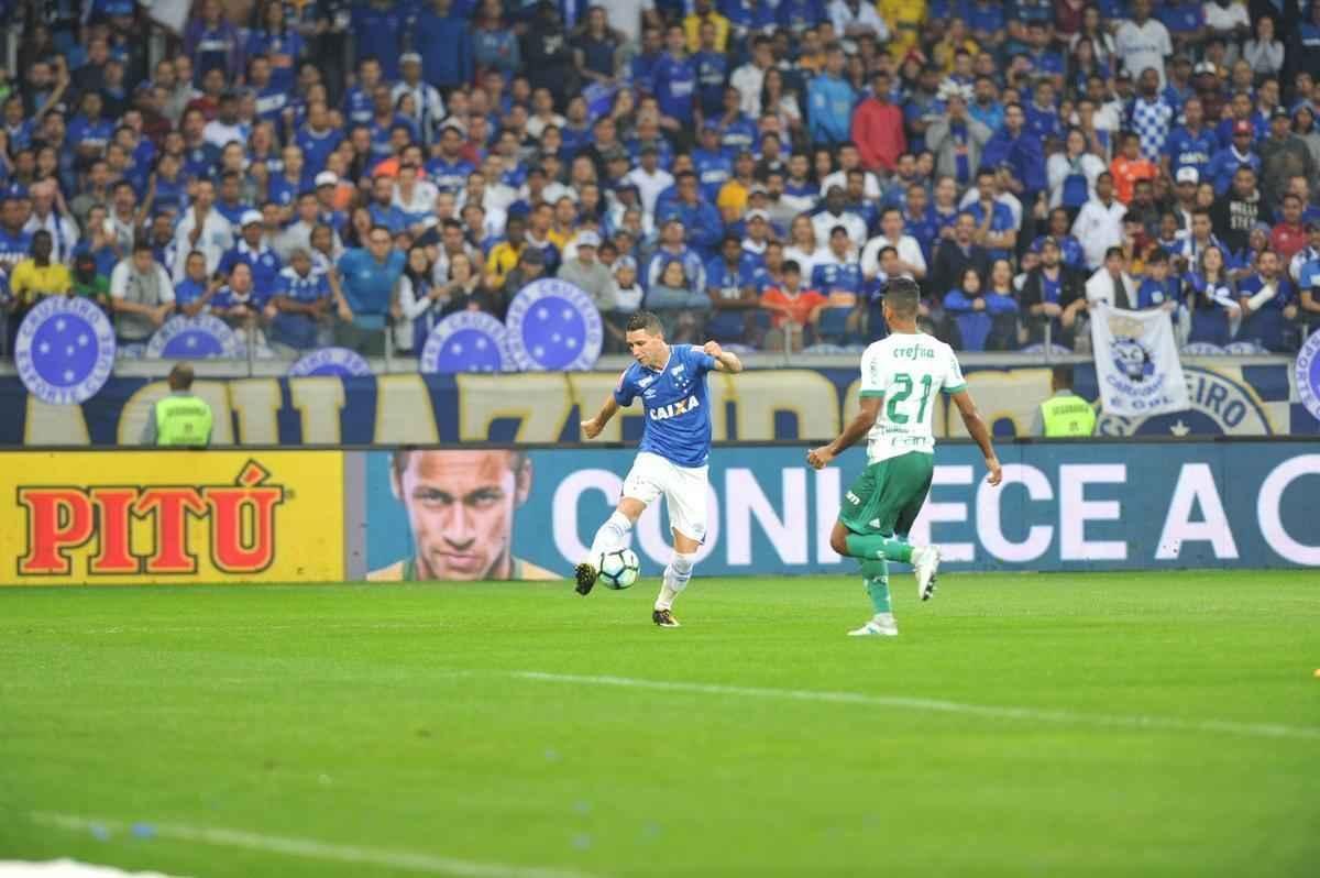 Imagens do jogo entre Cruzeiro e Palmeiras, pelas quartas de final da Copa do Brasil, no Mineiro