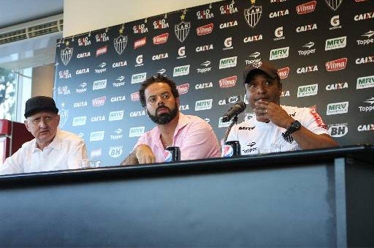 07/01/2017 - Eduardo Maluf na apresentao do tcnico Roger Machado na Cidade do Galo