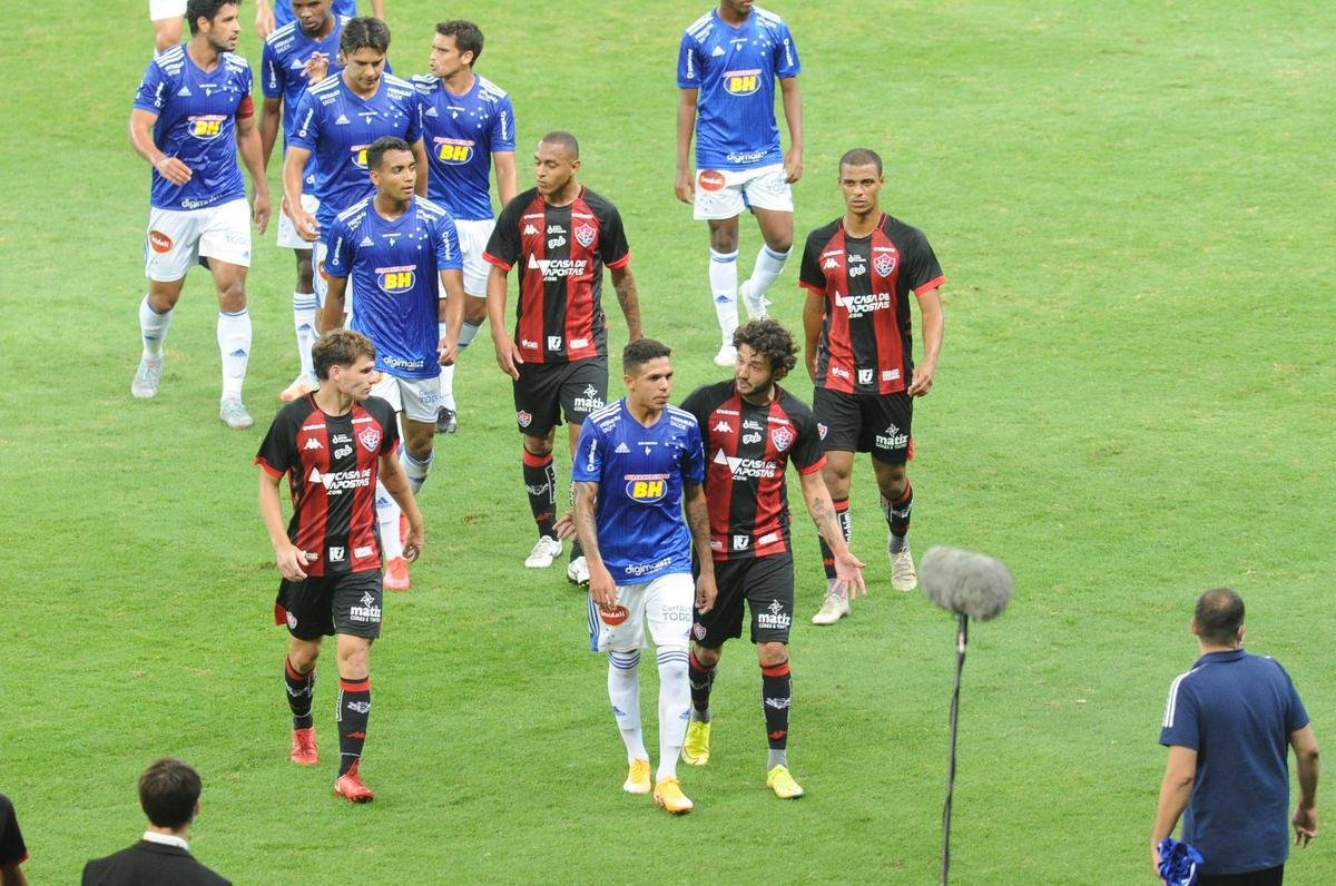 Fotos de Cruzeiro 1x0 Vitria, no Mineiro, pela nona rodada da Srie B