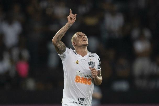 Vincius marcou o gol do Atltico no primeiro tempo, depois de galha da defesa do Botafogo