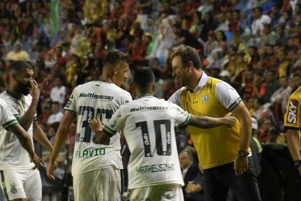 Fotos da vitria do Amrica sobre o Sport, por 2 a 0, na Ilha do Retiro, pela Srie B