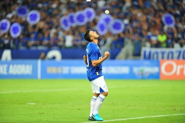 Imagens do jogo entre Cruzeiro e Tupi, no Mineiro