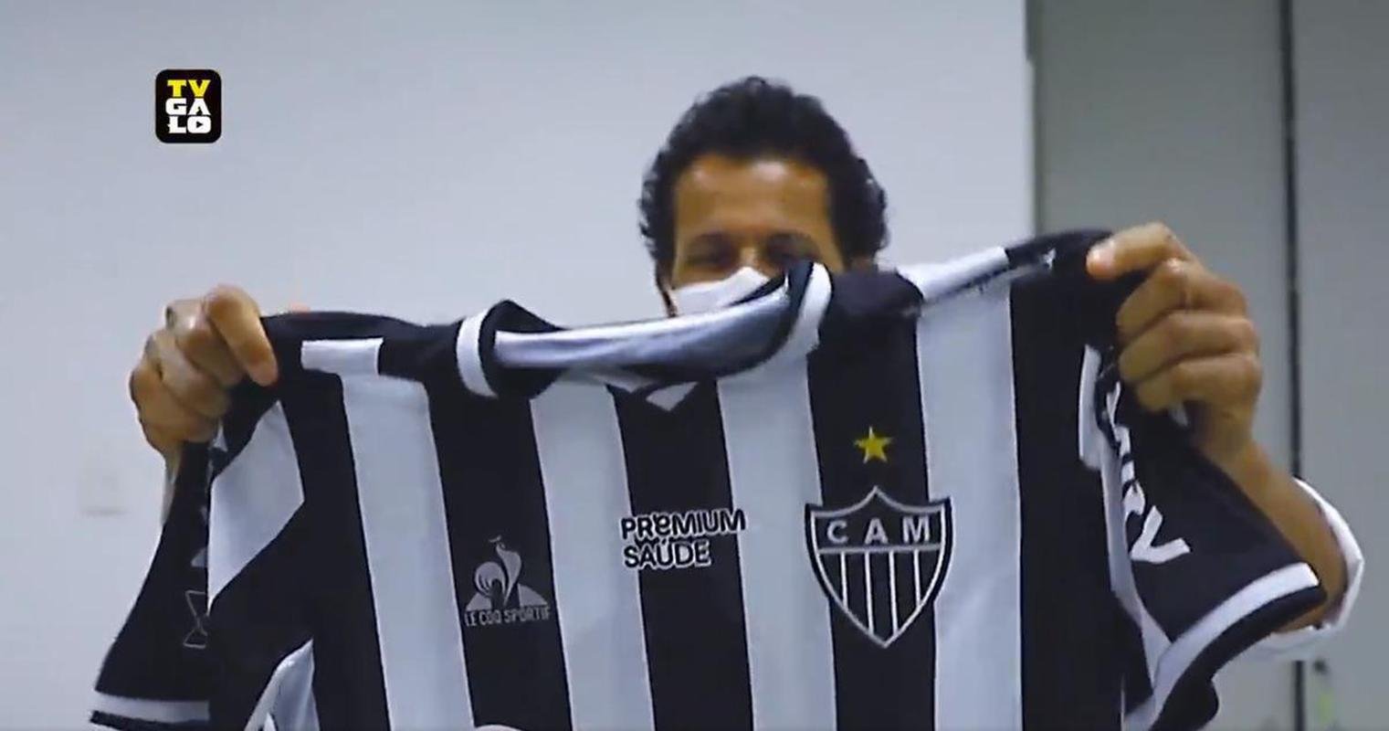 Com homenagem aos profissionais de sade do clube, Atltico divulga a nova camisa para a temporada 2021