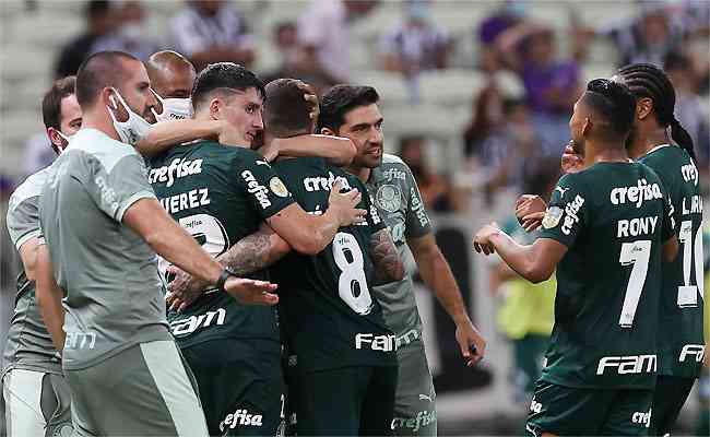 Zé Rafael bateu falta com perfeição e abriu caminho para vitória do Palmeiras no Castelão