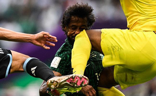 Lance em Argentina x Arábia Saudita assustou jogadores em campo