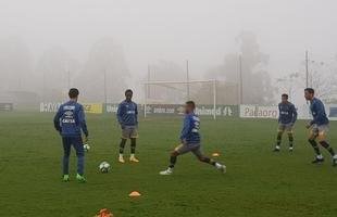 Cruzeiro realizou atividade sob muita neblina em Chapec�-SC, nesta quarta-feira, antes de compromisso contra a Chapecoense